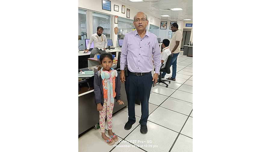 <div class="paragraphs"><p>A metro official with the girl. The mother and daughter were reunited at&nbsp;Majestic.&nbsp;</p></div>