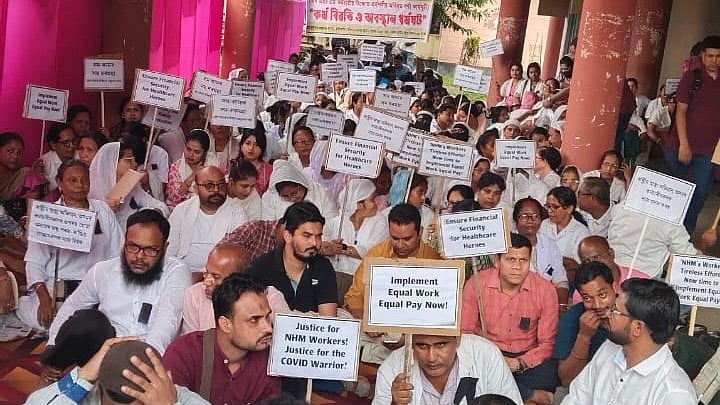 <div class="paragraphs"><p>NHM workers on a protest on Monday. Credit: DH special arrangement. </p></div>