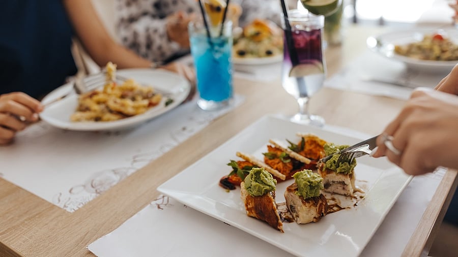 <div class="paragraphs"><p>Representative image of food plates</p></div>