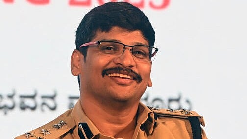 <div class="paragraphs"><p>Sudheer Kumar Reddy</p></div>