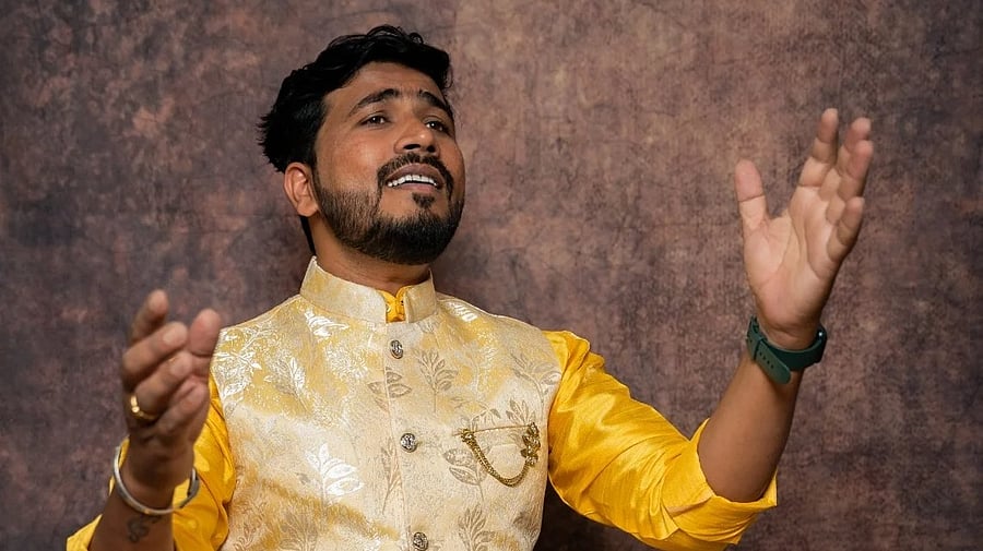 <div class="paragraphs"><p>Ghazal singer Anurag Gaddi</p></div>