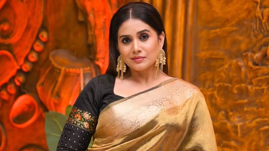 <div class="paragraphs"><p>Sonali Kulkarni.</p></div>