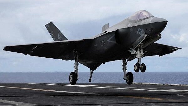 <div class="paragraphs"><p>An F-35 jet</p></div>