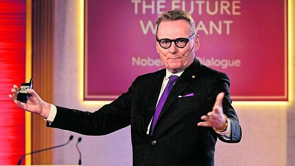 <div class="paragraphs"><p>James Robinson, Economist and political scientist addressing at the Nobel Prize Dialogue Bengaluru: The Future We Want at Indian Institute of Science in Bengaluru</p></div>