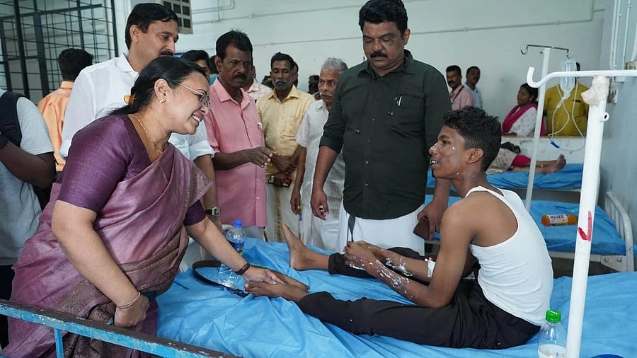 <div class="paragraphs"><p>A file image of Kerala Health Minister Minister Veena George visiting victims injured in a blast at a hospital. </p></div>