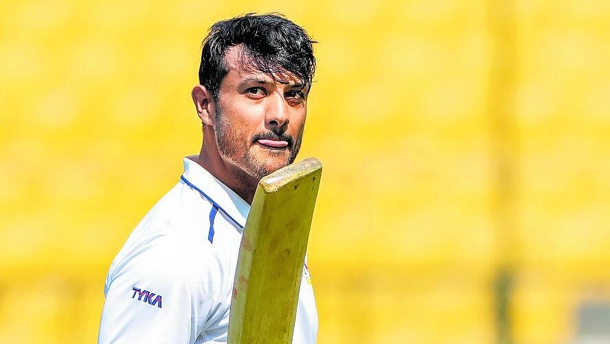 <div class="paragraphs"><p>Mayank Agarwal scored an unbeaten 64 to drive Karnataka's lead on the third day against Maharashtra.</p></div>