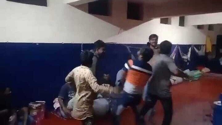 <div class="paragraphs"><p>A group of inmates were seen dancing and celebrating inside the Central Prison Barrack. This video went viral on Sunday.</p></div>