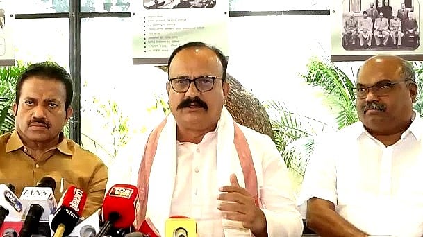 <div class="paragraphs"><p>NCP state unit president Shashikant Shinde (l), Maharashtra Congress chief Harshwardhan Sapkal (m) and&nbsp;Shiv Sena (UBT) MLC Anil Parab during a press meet in Mumbai.</p></div>