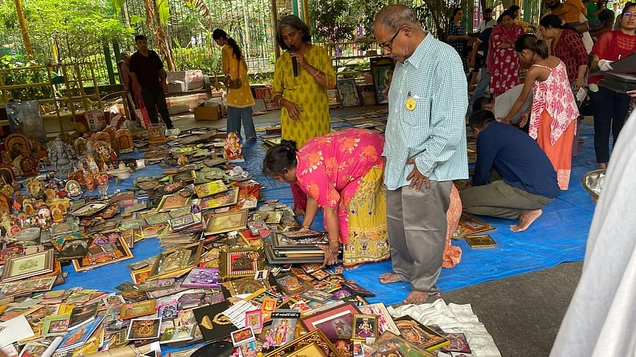 HSR Citizen Forum held a collection drive in March and July for unused framed religious prints and idols. They also received over 50 mementoes and trophies.