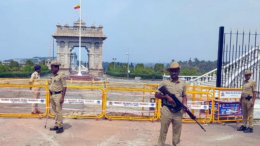 <div class="paragraphs"><p>KSISF personnel manning the KRS dam, in Srirangapatna taluk, Mandya district. </p></div>