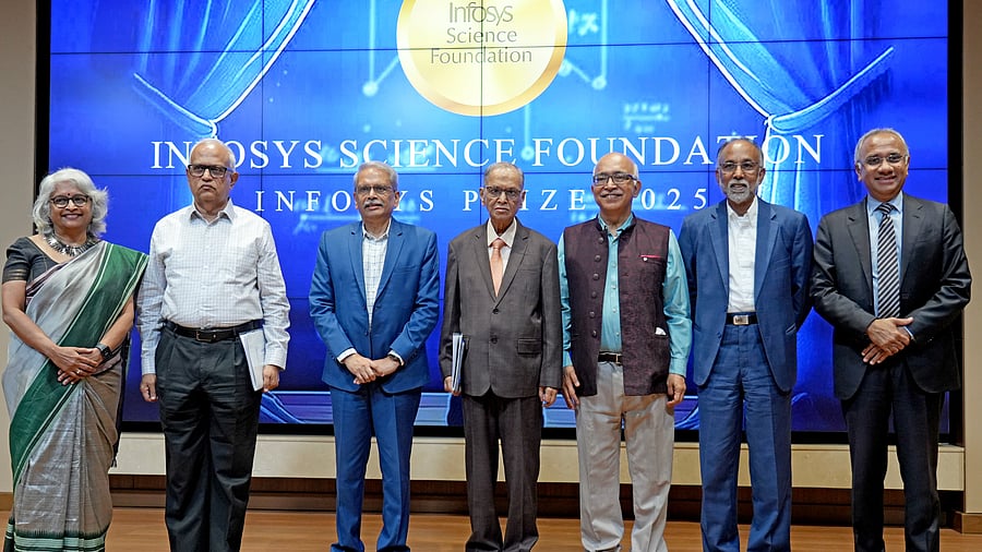<div class="paragraphs"><p>Pratima Murthy (L), Srinath Batni, Kris Gopalakrishnan, Narayana Murthy, K Dinesh, SD Shibulal and Salil Parekh at the announcement of the Infosys Prize for 2025 in Bengaluru on Wednesday.</p></div>