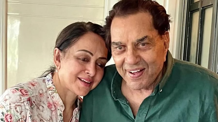 <div class="paragraphs"><p>Hema Malini and Dharmendra.</p></div>