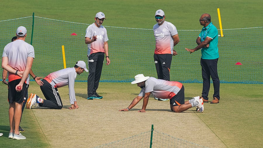 <div class="paragraphs"><p>(From left) India's captain Shubman Gill, head coach Gautam Gambhir, vice-captain Rishabh Pant and batting coach Shitanshu Kotak check the pitch at the Eden Gardens on the eve of the opening Test against South Africa. </p></div>