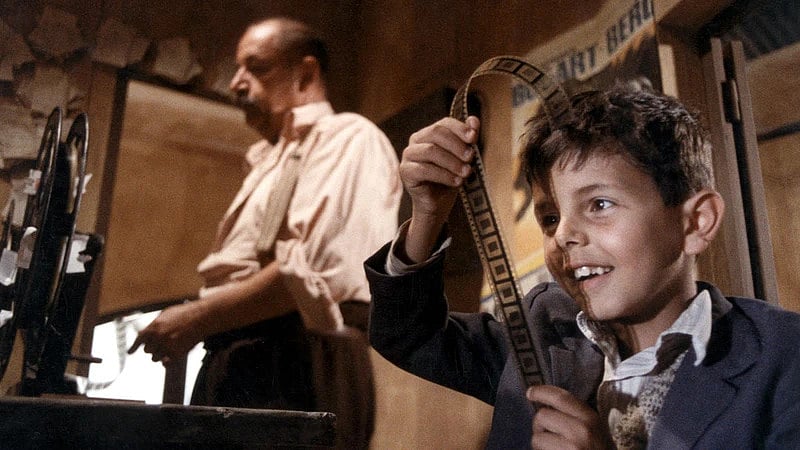 <div class="paragraphs"><p>Cinema Paradiso</p></div>