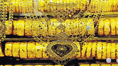 <div class="paragraphs"><p>A representative image of gold.</p></div>