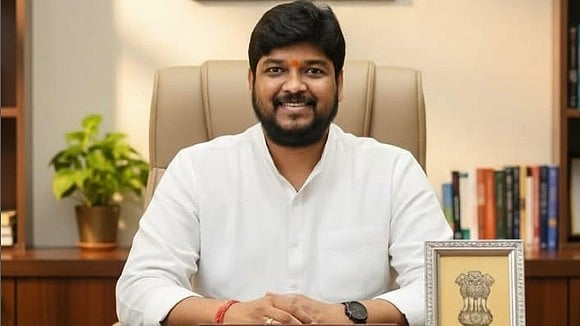 <div class="paragraphs"><p>V Naveen Yadav</p></div>