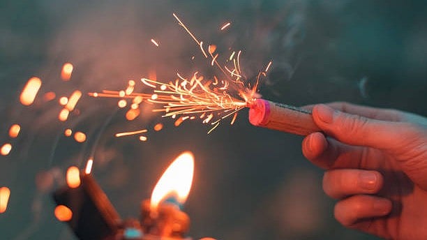 <div class="paragraphs"><p>Representative image of bursting crackers.</p></div>