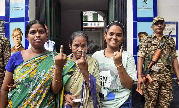 <div class="paragraphs"><p>Representative image of voters in West Bengal.</p></div>