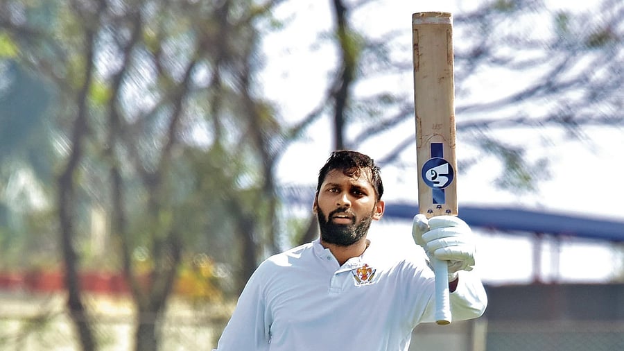 <div class="paragraphs"><p>Smaran R scored a brilliant double hundred to put Karnataka in a position of strength on the second day against Chandigarh in Hubballi. </p></div>