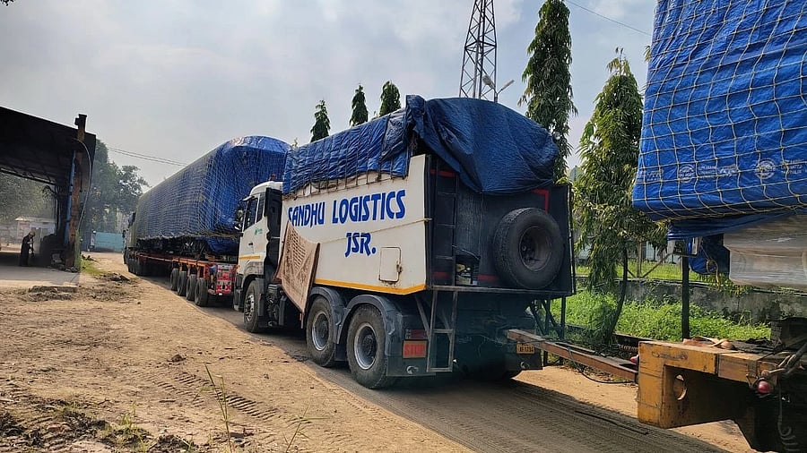 <div class="paragraphs"><p>The three coaches of the sixth trainset were dispatched on Monday. Three more to follow on Wednesday. </p></div>