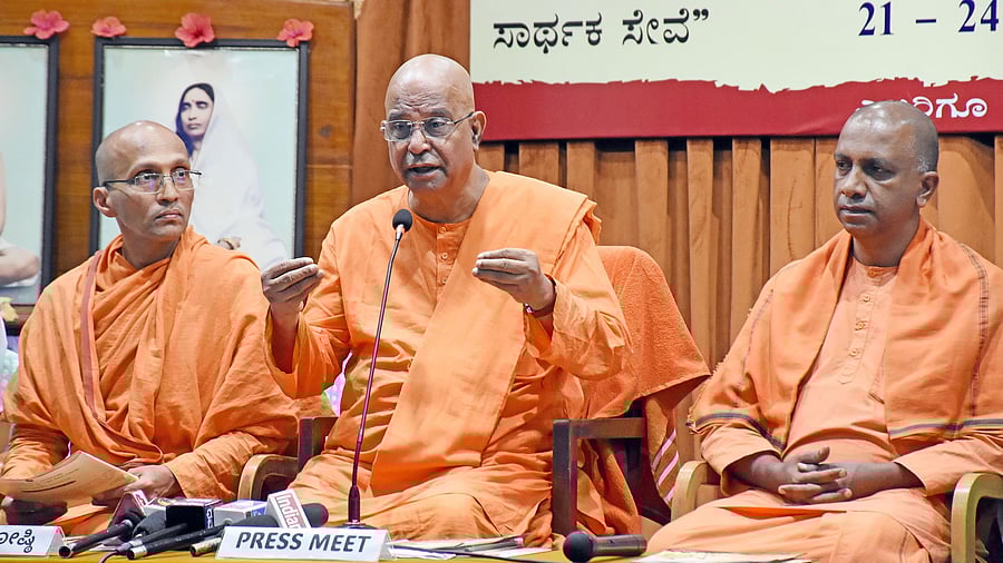 <div class="paragraphs"><p>Swami Muktidananda of Sri Ramakrishna Ashrama addresses a media conference in Mysuru</p></div>