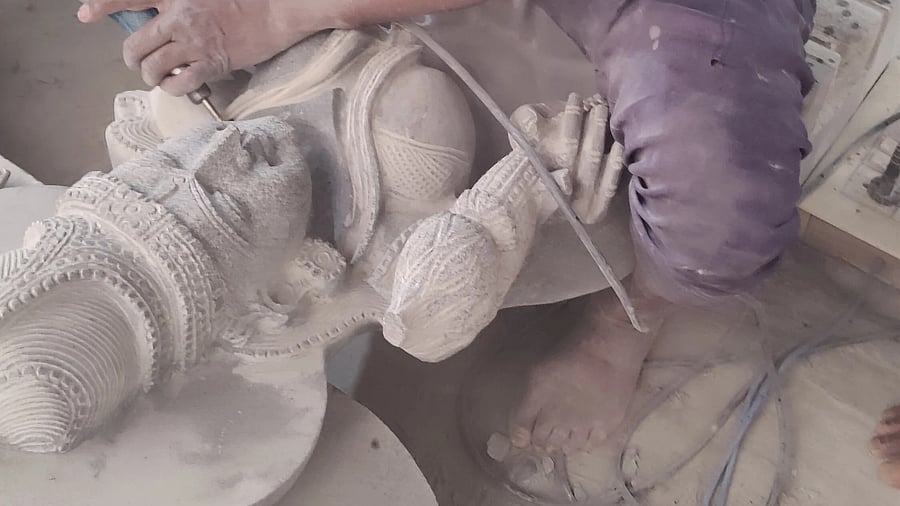 <div class="paragraphs"><p>A sculptor at work at Shivarapatna in Kolar district. </p></div>