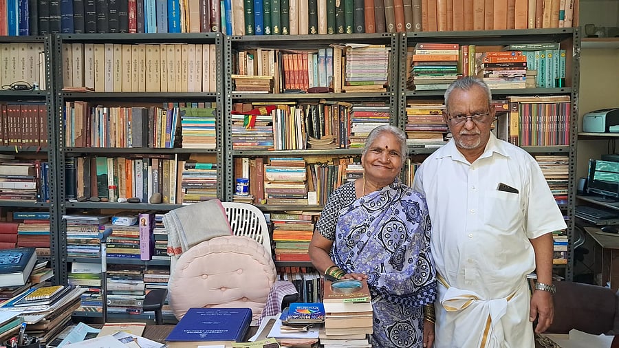 <div class="paragraphs"><p>H S Gopala Rao with wife Seethalakshmi. </p></div>