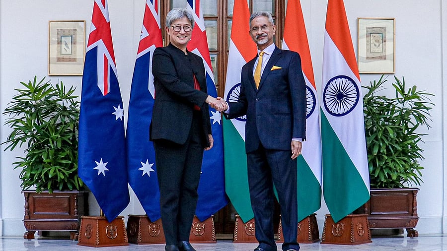 <div class="paragraphs"><p>External Affairs Minister S Jaishankar welcomed Australian counterpart Penny Wong. </p></div>
