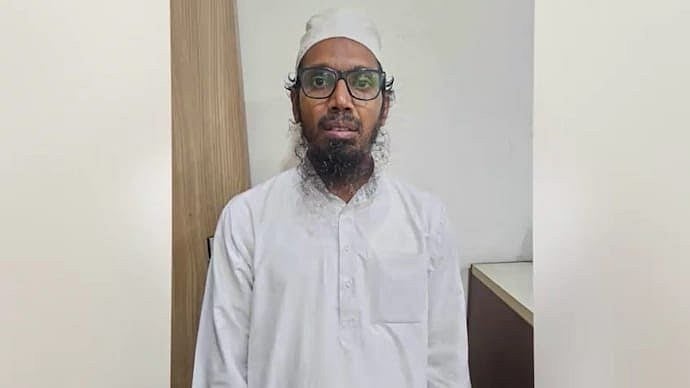 <div class="paragraphs"><p>Ahmed Mohiyuddin Saiyed</p></div>