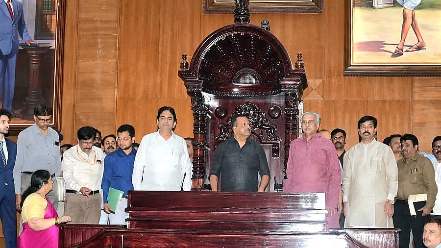<div class="paragraphs"><p>Assembly speaker U T Khader and Council chairman Basavaraj Horatti inspect the Assembly hall during a meeting to review preparations for the upcoming winter session of the legislature, at the Suvarna Vidhana Soudha in Belagavi on Wednesday. </p></div>