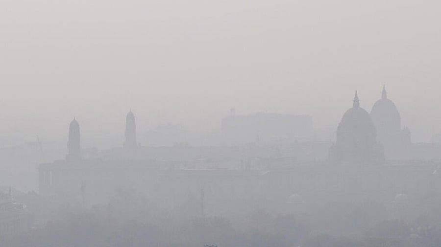 <div class="paragraphs"><p>North Block and South Block engulfed in a layer of smog, in New Delhi.</p></div>