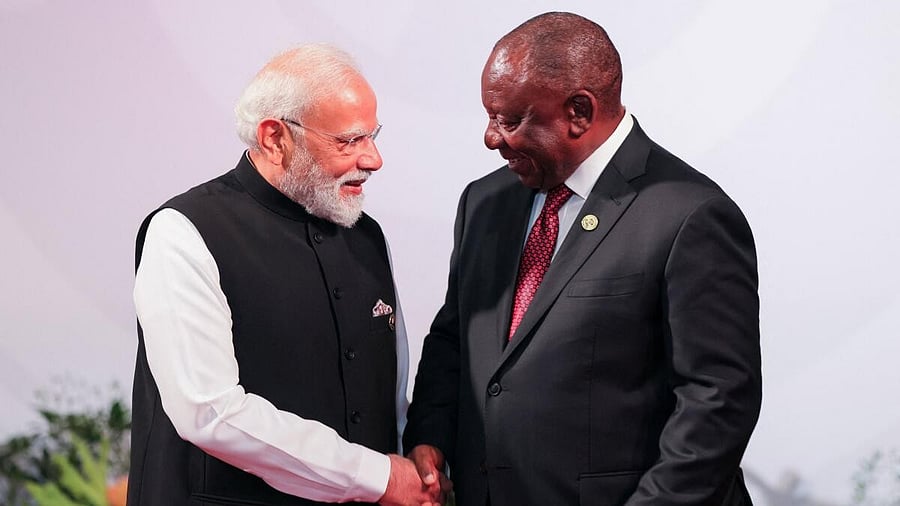 <div class="paragraphs"><p>South African President Cyril Ramaphosa welcomes Indian Prime Minister Narendra Modi at the ​Johannesburg Expo Centre for the G20 Leaders' Summit, Johannesburg, South Africa.</p></div>