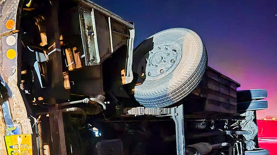 <div class="paragraphs"><p>Image for representation.</p></div>