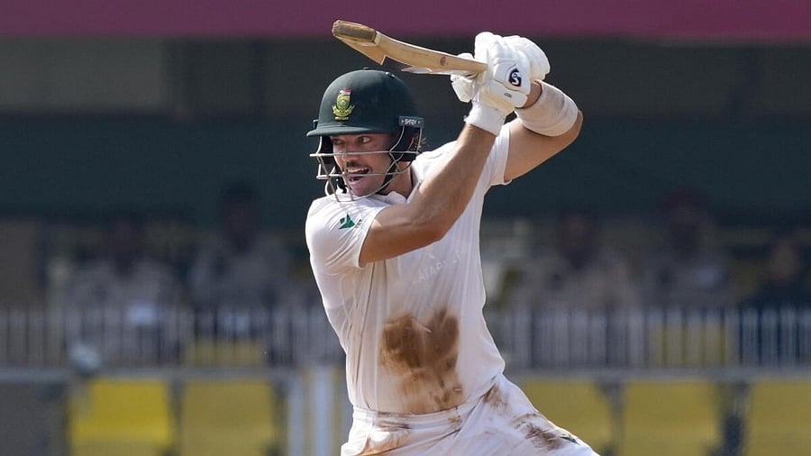 <div class="paragraphs"><p>Tristan Stubbs drives one to the off side. </p></div>