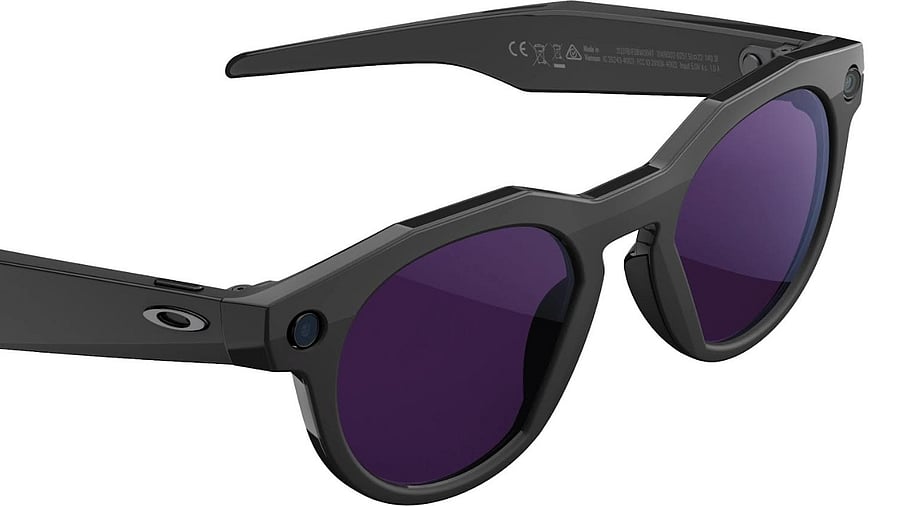 <div class="paragraphs"><p>Oakley HSTN AI glasses.</p></div>