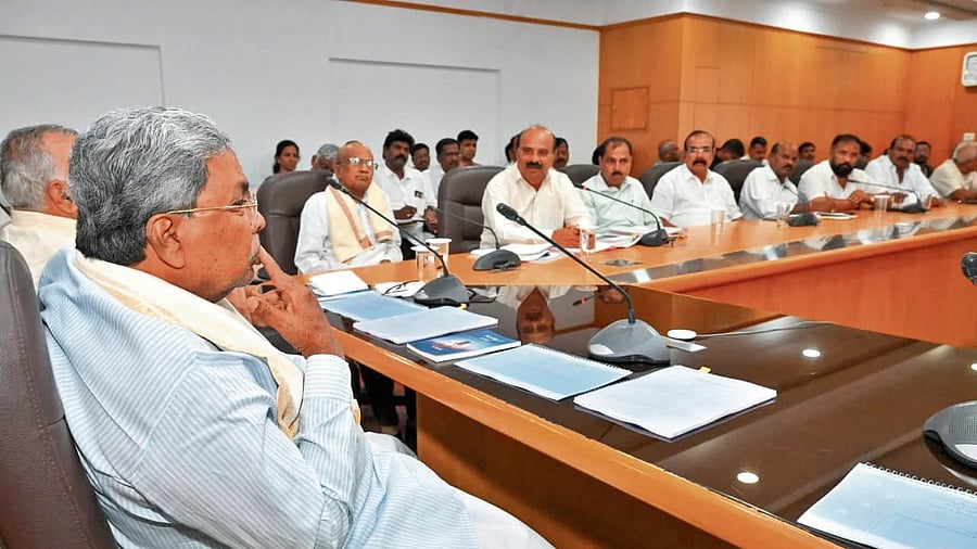 <div class="paragraphs"><p>Chief Minister Siddaramaiah at a meeting with the representatives of RTC employee unions at Vidhana Soudha on Wednesday. </p></div>
