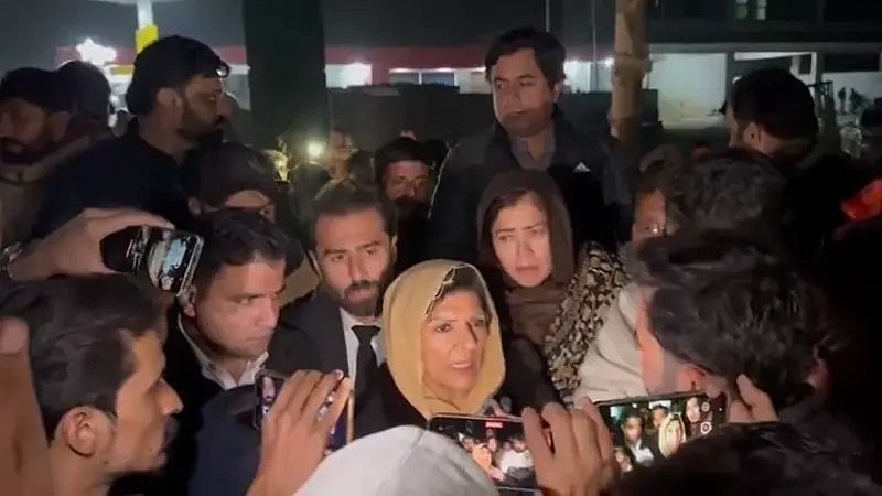 <div class="paragraphs"><p>Khan's sisters demanded that the IGP Punjab immediately initiate proceedings against all police personnel involved in this brutal assault.&nbsp;</p></div>