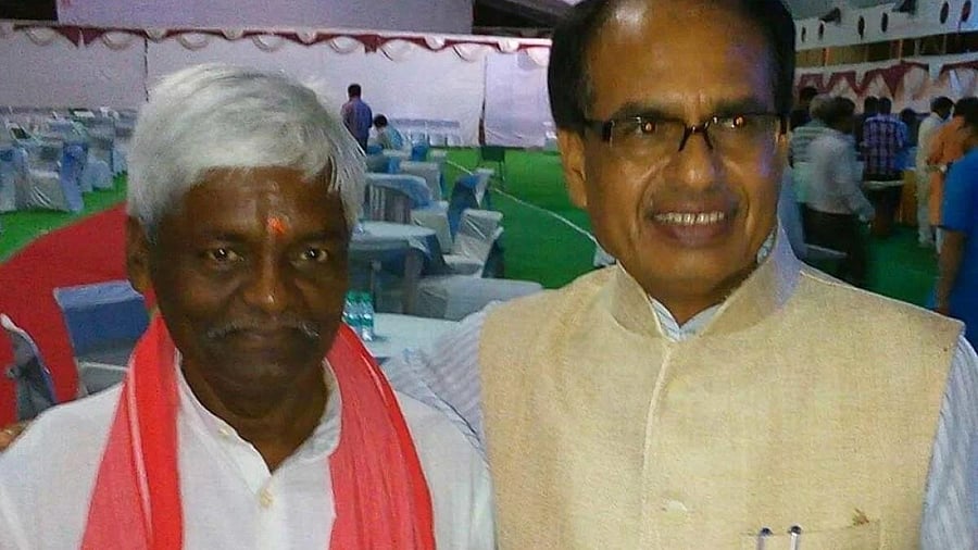 <div class="paragraphs"><p>BJP MLA Pannalal Shakya with MP CM Shivraj Singh Chouhan. </p></div>