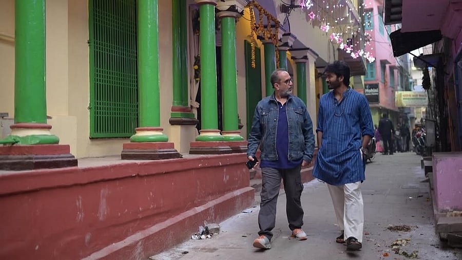 <div class="paragraphs"><p>Filmmaker Anand L Rai with actor Dhanush in Banaras.</p></div>