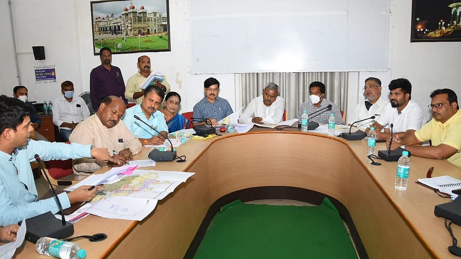 <div class="paragraphs"><p>Bruhat Mysuru Mahanagara Palike: Area of MCC to grow by 255.138sq km</p></div>