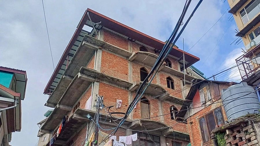 <div class="paragraphs"><p>Sanjauli mosque.</p></div>