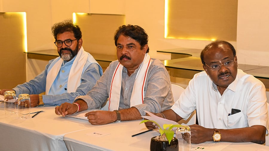 <div class="paragraphs"><p>Leaders of Opposition Chalavadi Narayanaswamy and R Ashoka, Union Minister H D Kumaraswamy take part in the BJP-JD(S) coordination committee meeting in Bengaluru on Saturday. </p></div>