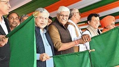 <div class="paragraphs"><p>Union Ministers Ashwini Vaishnaw and Gajendra Singh Shekhawat  Flag Off New Jaisalmer–Delhi (Shakur Basti) Rail Service; New Rail Service to be Operated Under the Name ‘Swarn Nagari Express’.</p></div>