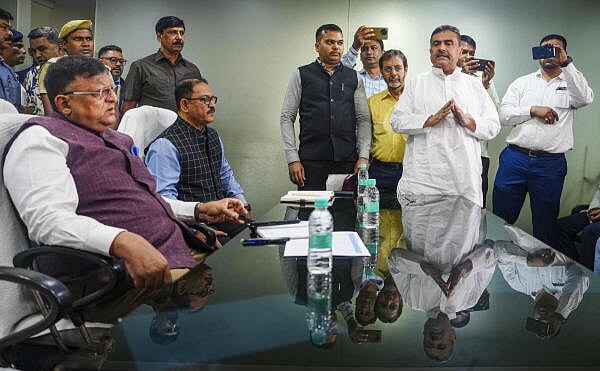<div class="paragraphs"><p>A BJP delegation led by West Bengal LoP Suvendu Adhikari meets state Chief Electoral Officer Manoj Kumar Agarwal, in Kolkata.</p></div>