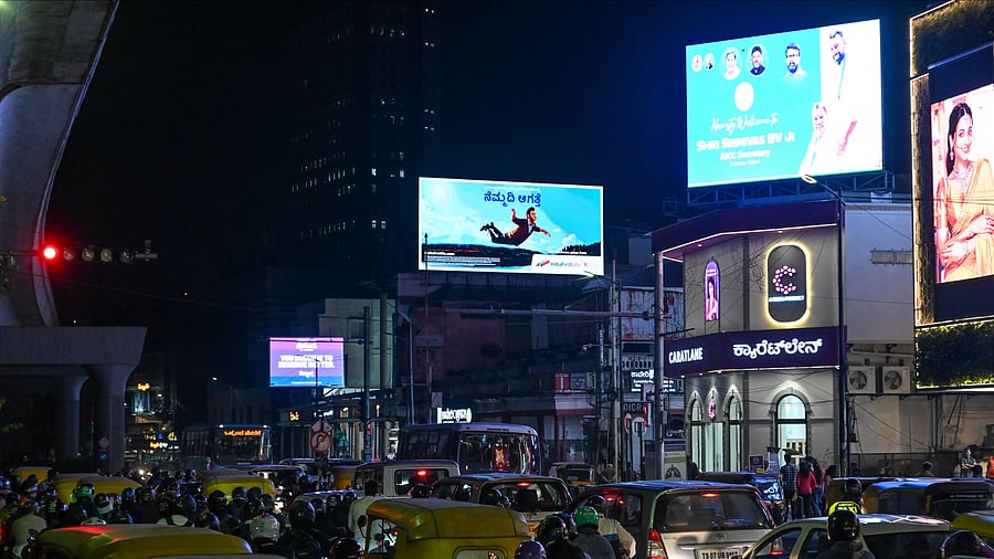<div class="paragraphs"><p>Bright and glaring digital billboards could put motorists at risks, experts say.</p></div>