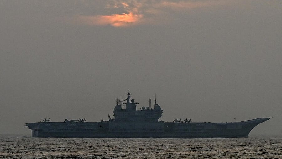 <div class="paragraphs"><p>Navy Day preparations.</p></div>