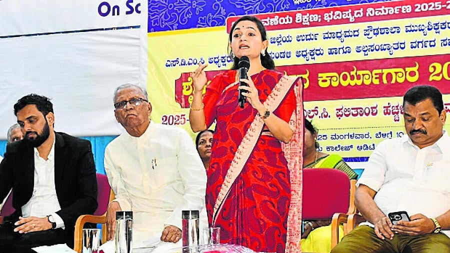 <div class="paragraphs"><p>Deputy Commissioner Divya Prabhu GRJ speaks at the workshop on ‘Community partnership for SSLC results improvement’, held at Nehru College, Ghantikeri in Hubballi on Tuesday. Bhuvanesh Patil, A M Hindasgeri, and Altaf Halwoor are present</p></div>