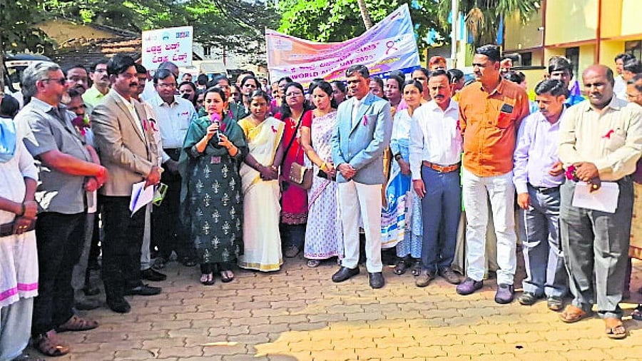 <div class="paragraphs"><p>Deputy Commissioner Divya Prabhu speaks after flagging off AIDS awareness rally in Dharwad.</p></div>