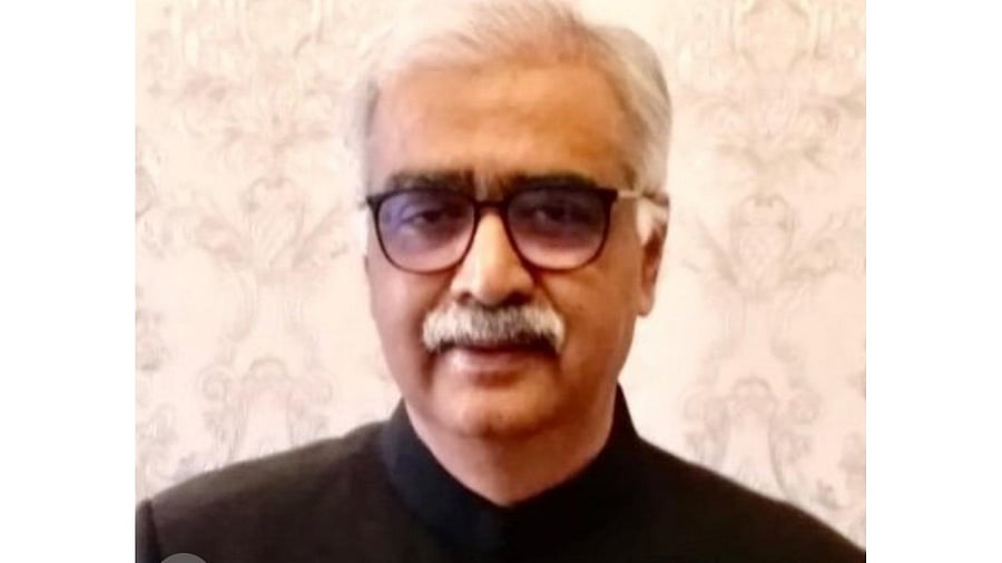 <div class="paragraphs"><p>Mohan Katarki</p></div>