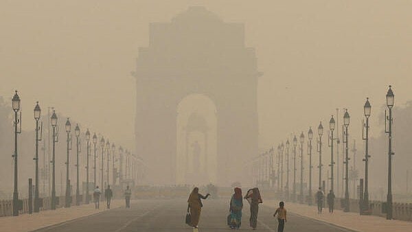 <div class="paragraphs"><p>Of the 39 monitoring stations, 32 recorded the AQI in the "very poor" category with readings of above 300, according to the CPCB's Sameer app.</p></div>